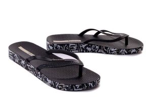 IPANEMA Bossa Soft V Fem 82840 black, klapki japonki damskie. Czarne klapki Ipanema, bez wzorów, bez obcasa. Za 53,99 zł.