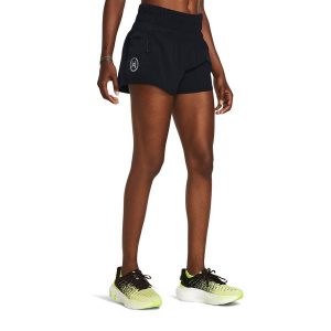 Spodenki do biegania damskie Under Armour Run Anywhere. Czarne szorty Under Armour, bez wzorów, sportowe. Za 209,99 zł.