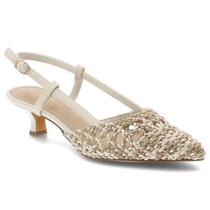 Sandały damskie Marco Tozzi, cholewka ze skóry ekologicznej plecionej z paskiem wokół pięty z regulacją na metalową klamrę, białe, 2-29502-44 402. Białe sandały Marco Tozzi, bez wzorów, ze skóry ekologicznej, bez obcasa, na obcasie, bez zapięcia. Za 269,00 zł.