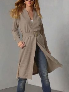 Milan Kiss Kardigan w kolorze beżowym rozmiar: M. Brązowe kardigany Milan Kiss, m, bez wzorów, z tkaniny, bez ramiączek. Za 173,99 zł.