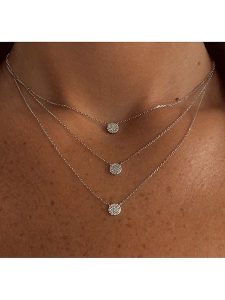 Les Petites Précieuses Srebrny naszyjnik z elementami ozdobnymi - dł. 39 cm rozmiar: onesize. Szare naszyjniki Les Petites Précieuses, z cyrkonią, srebrne. Za 144,58 zł.