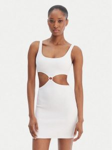 Banana Moon Sukienka letnia Friday Scrunchy JAA10 Biały Slim Fit. Białe kombinezony Banana Moon, na lato, s, bez wzorów, z syntetyku, bez kołnierzyka, bez ramiączek. Za 459,99 zł.