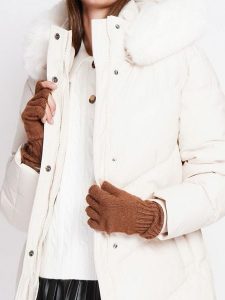 ASSUILI Rękawiczki w kolorze brązowym rozmiar: onesize. Brązowe rękawiczki Assuili, bez wzorów, z materiału. Za 43,99 zł.