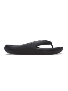 Crocs Japonki "Mellow" w kolorze czarnym rozmiar: 46/47. Czarne klapki Crocs, bez wzorów, z otwartym noskiem, bez obcasa. Za 105,38 zł.