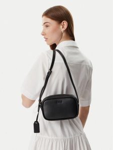 HUGO Torebka Jodi 50562945 Czarny. Czarne torebki klasyczne Hugo, bez wzorów, ze skóry, bez dodatków. Za 449,99 zł.