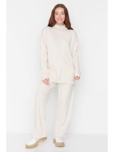 Trendyol 2-częściowy zestaw w kolorze kremowym rozmiar: M. Brązowe swetry oversize Trendyol, m, bez wzorów, bez ramiączek. Za 78,99 zł.