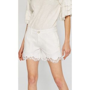 Guess Jeans - Szorty Lycia. Szorty marki Guess Jeans. W wyprzedaży za 299,90 zł.