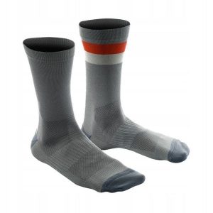 Skarpetki rowerowe Dainese HG AER Socks. Szare skarpetki Dainese, bez wzorów. Za 100,00 zł.