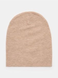Cienka czapka beanie z wiskozą - beżowy. Brązowe czapki Sinsay, bez wzorów, z wiskozy. Za 9,99 zł.
