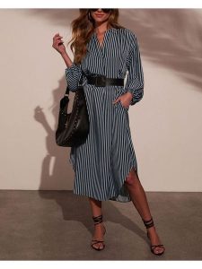 Milan Kiss Sukienka w kolorze błękitnym rozmiar: XL. Niebieskie sukienki Milan Kiss, na co dzień, xl, bez wzorów, ze skóry, bez kołnierzyka, bez ramiączek, midi, proste. Za 213,69 zł.