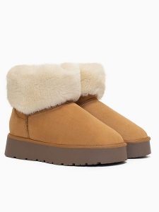 Blackfield Botki zimowe "Olivia" w kolorze jasnobrązowym rozmiar: 39. Brązowe botki Blackfield, na zimę, bez wzorów, bez obcasa, bez zapięcia. Za 169,26 zł.