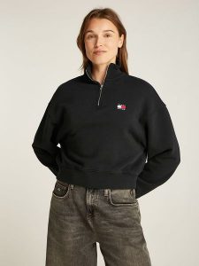 TOMMY JEANS Bluza w kolorze czarnym rozmiar: XS. Czarne bluzy Tommy Jeans, xs, bez wzorów, z bawełny, bez kaptura. Za 245,96 zł.