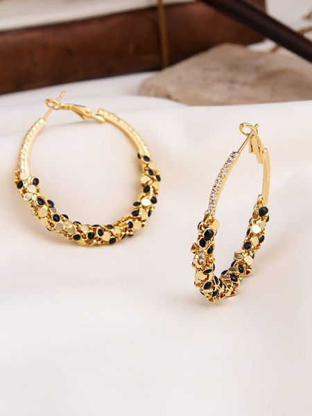 L'Atelier de Gaia Pozłacane kolczyki-kreole rozmiar: onesize. Żółte kolczyki L'Atelier de Gaia, pozłacane. Za 95,92 zł.