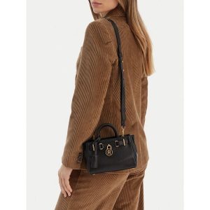 Torebka Tommy Hilfiger. Czarne torebki klasyczne TOMMY HILFIGER, bez wzorów, bez dodatków. Za 594,99 zł.