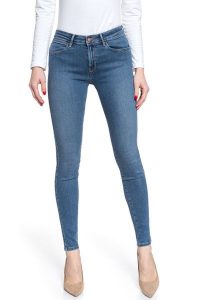 WRANGLER SKINNY PERFECT BLUE W28KRF17P 112128326. Niebieskie rurki Wrangler, z jeansu. Za 199,99 zł.