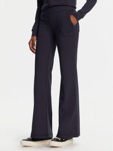 Juicy Couture Spodnie dresowe Active JCSML125403 Granatowy Flared Leg. Niebieskie spodnie dresowe Juicy Couture, s, bez wzorów, z dresówki. Za 219,99 zł.
