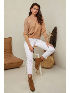 Soft Cashmere Sweter w kolorze jasnobrązowym rozmiar: 38/40. Brązowe swetry oversize Soft Cashmere, bez wzorów, z kaszmiru, bez ramiączek. Za 104,99 zł.