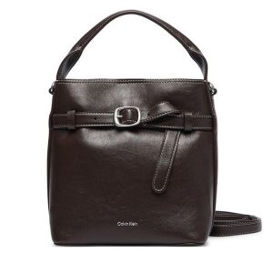Torebka Calvin Klein. Brązowe torebki klasyczne Calvin Klein, bez wzorów, bez dodatków. Za 569,99 zł.