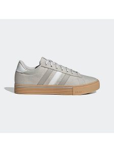 Adidas Sneakersy w kolorze szarym rozmiar: 44. Szare trampki ADIDAS, bez wzorów, bez zapięcia. Za 180,06 zł.