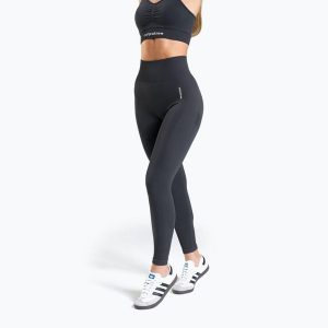 Skarpety Under Armour Performance Tech Low 3. Szare skarpetki Carpatree, bez wzorów. Za 159,99 zł.