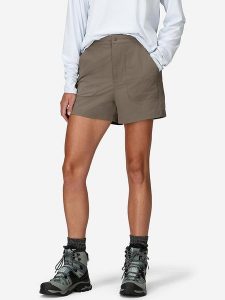 Marmot Szorty funkcyjne "AirExchange SolarShield" w kolorze khaki rozmiar: L. Brązowe spodenki sportowe Marmot, l, bez wzorów, z materiału, outdoorowe. Za 180,06 zł.