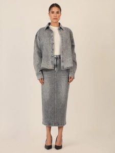 APART Koszula dżinsowa w kolorze szarym rozmiar: 38. Szare koszule Apart, bez wzorów, bez kołnierzyka, bez ramiączek. Za 195,99 zł.