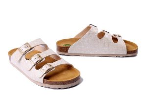 DR. BRINKMANN 700713-81 offwhite, klapki damskie. Brązowe klapki Dr. Brinkmann, bez wzorów, bez obcasa. Za 143,43 zł.