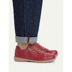Półbuty Go Soft. Czerwone półbuty Go Soft, bez wzorów, ze lnu, bez obcasa, na płaskiej podeszwie, bez zapięcia. Za 219,99 zł.