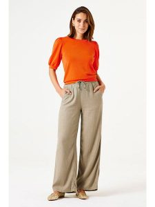 Garcia Sweter w kolorze pomarańczowym rozmiar: M. Pomarańczowe swetry oversize Garcia, m, bez wzorów, ze splotem, bez ramiączek. Za 127,35 zł.