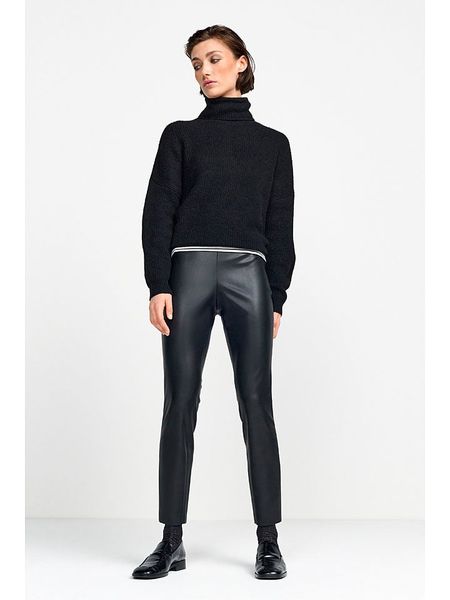 Rich & Royal Spodnie w kolorze czarnym ze skóry syntetycznej rozmiar: 42. Czarne spodnie z wysokim stanem Rich & Royal, bez wzorów, ze skóry, z podwyższonym stanem. Za 222,41 zł.