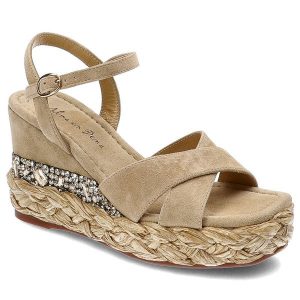 Beżowe Sandały Alma En Pena Eleganckie Buty Na Koturnie. Brązowe sandały Alma en Pena, z aplikacjami, dziergany, bez obcasa, na koturnie, bez zapięcia. Za 479,00 zł.