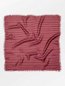 Becksöndergaard Jedwabny szal w kolorze czerwonym - 65 x 65 cm rozmiar: onesize. Czerwone szaliki Becksöndergaard, bez wzorów, z jedwabiu. Za 113,99 zł.