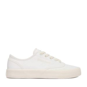 Tenisówki Guess Jeans. Białe trampki Guess Jeans, z aplikacjami, z jeansu, bez zapięcia. Za 189,99 zł.