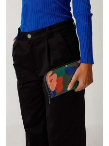 SKFK Portfel "Oliana" ze wzorem rozmiar: onesize. Portfele SKFK, bez wzorów, z bawełny. Za 113,99 zł.