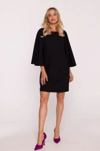 Elegancka sukienka trapezowa z bufiastymi rękawami czarna. Czarne sukienki Stylove, xl, bez wzorów, eleganckie, bez kołnierzyka, bez ramiączek, trapezowe. Za 329,00 zł.