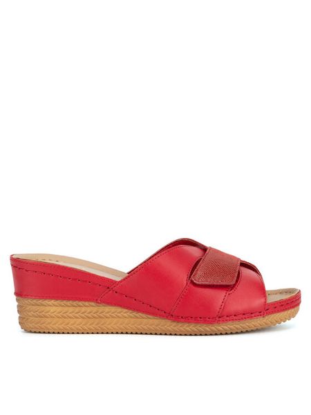 Go Soft Klapki ARC-2309-07 Czerwony. Czerwone klapki Go Soft, bez wzorów, ze skóry, bez obcasa. Za 149,99 zł.