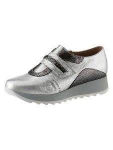 Heine Skórzane sneakersy w kolorze srebrnym rozmiar: 37. Szare trampki Heine, bez wzorów, bez zapięcia. Za 170,95 zł.