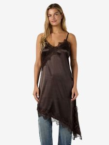 Noisy may Sukienka "Sofie" w kolorze ciemnobrązowym rozmiar: XS. Brązowe sukienki Noisy may, na co dzień, xs, bez wzorów, z koronki, z asymetrycznym kołnierzem, bez ramiączek, mini, asymetryczne. Za 105,88 zł.