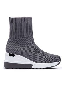 Foreverfolie Sneakersy w kolorze szaro-białym rozmiar: 37. Szare trampki Foreverfolie, bez wzorów, za kostkę, bez zapięcia. Za 95,95 zł.