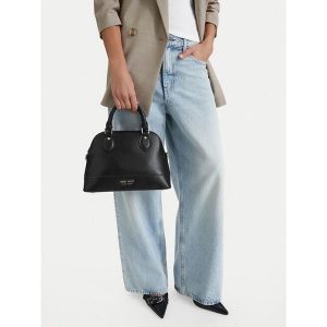 Torebka Nine West. Czarne kuferki Nine West, bez wzorów, bez dodatków. Za 249,99 zł.