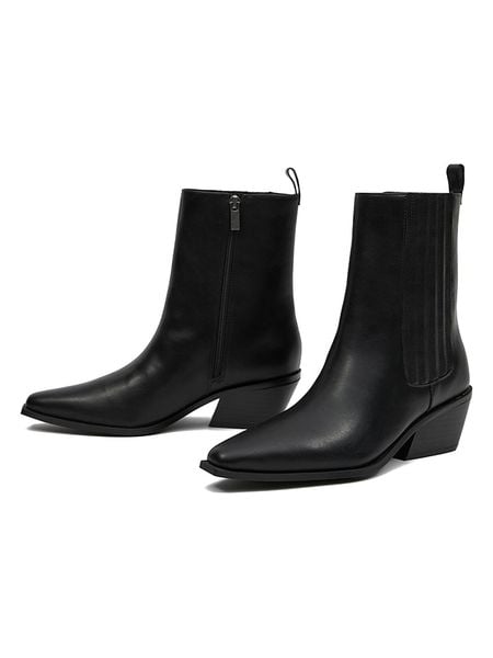 Orsay Botki w kolorze czarnym rozmiar: 38. Czarne botki Orsay, bez wzorów, bez obcasa, bez zapięcia. Za 114,44 zł.