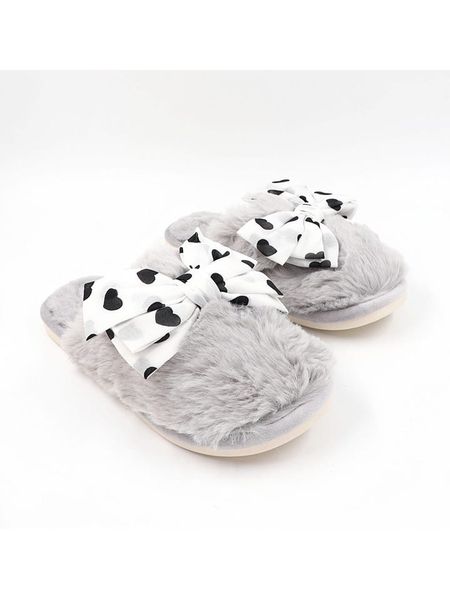 Confly Kapcie w kolorze jasnoszarym rozmiar: 41. Szare kapcie Confly, bez wzorów. Za 61,02 zł.