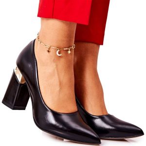 Lewski Shoes Skórzane Czółenka Lewski 3117 Czarne. Czarne czółenka bez wzorów, ze skóry, bez obcasa, bez zapięcia. Za 432,39 zł.