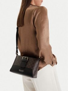 Nine West Torebka CEO-Liss-KY218 Brązowy. Brązowe torebki klasyczne Nine West, bez wzorów, z materiału, bez dodatków. Za 179,99 zł.