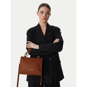 Torebka LOVE MOSCHINO. Brązowe torebki klasyczne LOVE MOSCHINO, bez wzorów, bez dodatków. Za 693,99 zł.