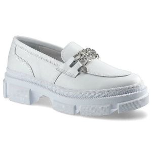 Białe Półbuty Karino Damskie Stylowe Obuwie. Białe półbuty Karino, bez wzorów, ze skóry, bez obcasa, na płaskiej podeszwie, bez zapięcia. Za 255,00 zł.