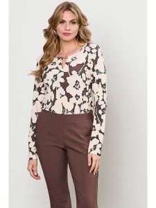 &Co Woman Koszulka "Vigo" w kolorze brązowo-kremowym rozmiar: 3XL. Brązowe bluzki &Co Woman, xl, z aplikacjami, bez kołnierzyka, bez ramiączek. Za 209,33 zł.