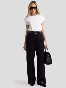 BIG STAR Koszulka w kolorze białym rozmiar: L. Białe bluzki Big Star, l, bez wzorów, z bawełny, retro, bez kołnierzyka, bez ramiączek. Za 37,99 zł.