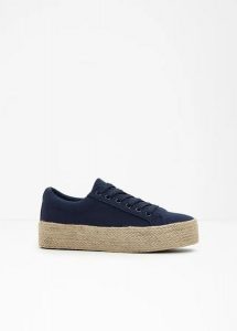 Sneakersy na podeszwie platformie. Niebieskie buty sportowe bonprix, na lato, bez wzorów, bez zapięcia. Za 124,99 zł.