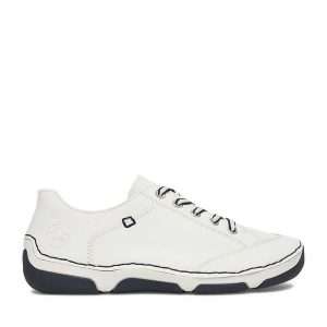 Półbuty Rieker. Białe półbuty Rieker, bez wzorów, bez obcasa, na płaskiej podeszwie, bez zapięcia. Za 349,99 zł.